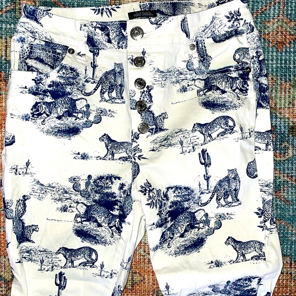 NAVY BLUE DESERT SCENE TOILE HIGH WAIST SKINNY JEANS WITH RAW HEM 💙
